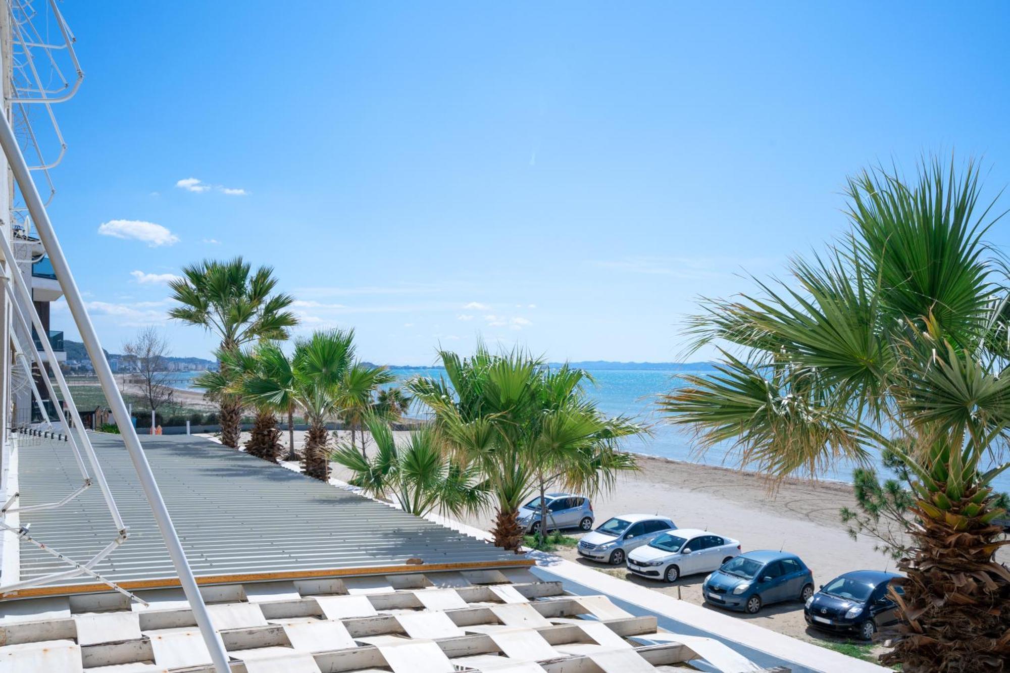 Sea View-palm Trees * Durrës